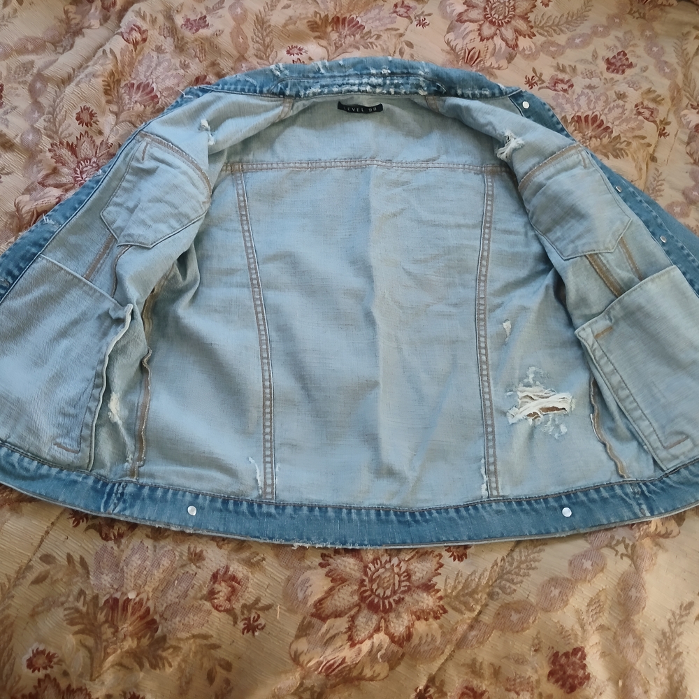 Level 99 Women's Light Blue Distressed Denim Jacket, M - Picture 4 of 9